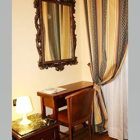 Hotel Enza