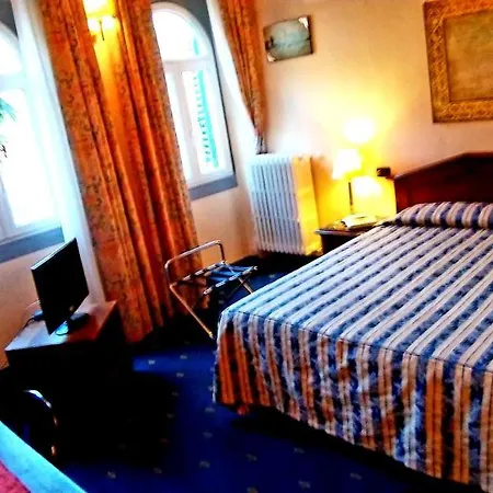 Hotel Enza