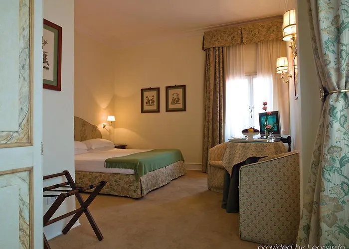 Hotell Enza 2*