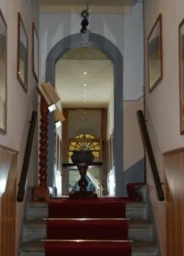Enza Hotell 2*