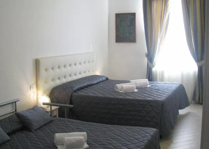 Enza Hotell
