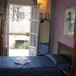 Hotel Enza 2*