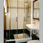 Enza Hotel