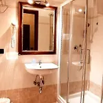 Enza Hotel