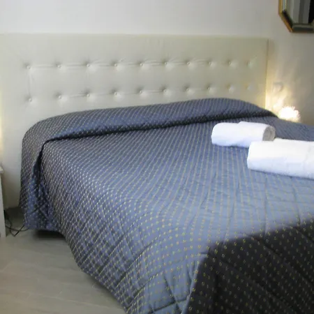 Hotel Enza
