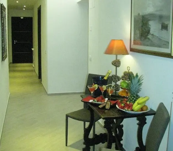 Hotel Enza 2*