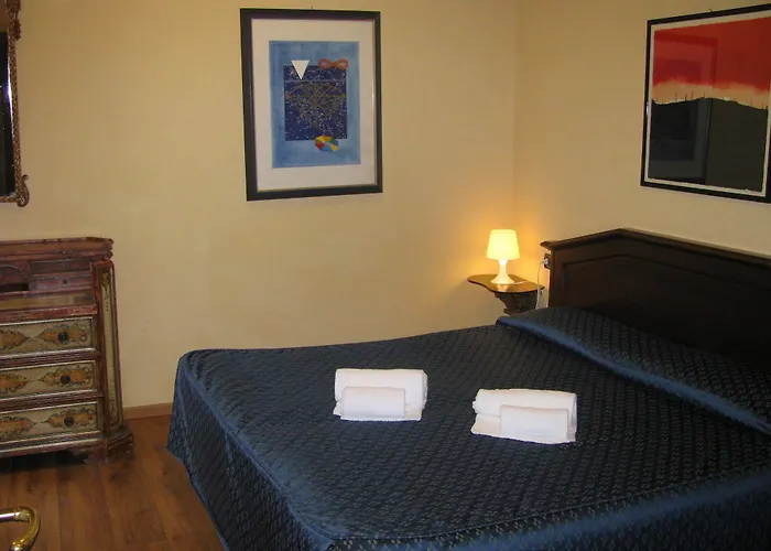 Hotel Enza 2*