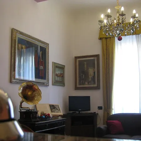 Otel Enza 2*