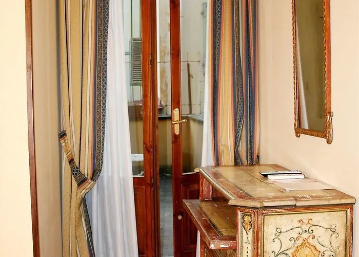 Enza Szálloda Firenze