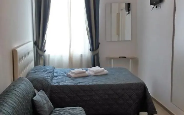 Enza Szálloda 2*